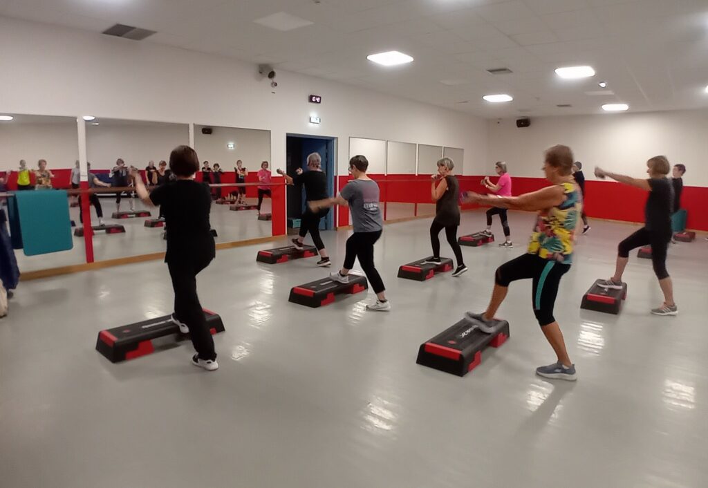association de gymnastique volontaire d'Amiens métropole - Cours du mardi - STEP